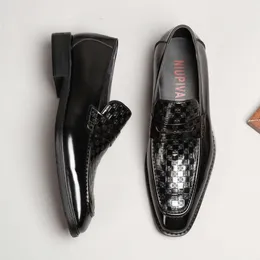 Mocassins classiques en cuir de vache véritable pour homme, chaussures de bureau de Style italien, faites à la main, marron, à enfiler, automne 2023