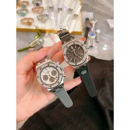 Luxury Mens Mechanicalaps Luxury Women Titta på lyx Bust Down AP -klockor med Box Skue Fantastiska diamanter Bezel Rubber Strap Fashion Quartz Uhr Montre Audmar Lu