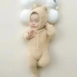 Baby-Bodys, Wintergeborene Strampler, warme Pelz-Krabbel-Outfits für Jungen und Mädchen, süße Bärenfuß-Onesies mit Hut, Säuglingskleidung 240116