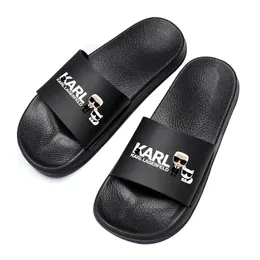 Карл Лагерфилд женские летние тапочки для путешествий на открытом воздухе Sandal Slide Роскошная дизайнерская обувь для мужчин Резиновые ползунки на плоском каблуке Модные лоферы для пляжа и бассейна Повседневная обувь сандалии