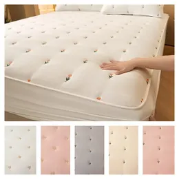 Super Thick Mattress Cover Quilted Embroidered Bed SingleQueenKing Pad Cotton lencol cama casal Sheet 240116