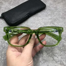 2024 Luxury Designer CH Solglasögon för kvinnor Chromes Glassar Ramar Mens Ny Plate Fode Full Optical Myopia Heart Eyeglass Frame Ladies Unisex Eyewear LQA8