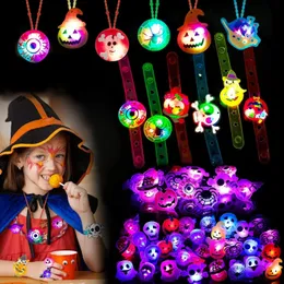 Halloween Party Favors for Kids Led Light Up Ring Halsband Armband Brosch Glow in the Dark Toys Halloween Goodie Bag Fillers 240116