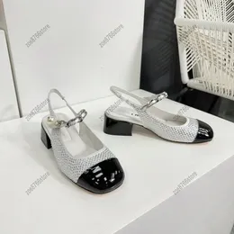 Дизайнерские женские туфли на высоком каблуке, фирменные туфли со стразами, жемчужная цепочка сзади, полые туфли Мэри Джейн с круглым носком, черные, белые свадебные туфли, туфли для вечеринок