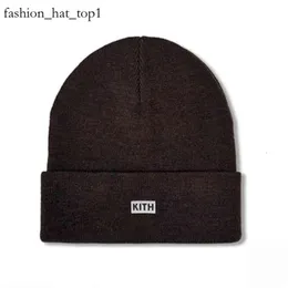 Kith Mały standardowy klasyczny haft bawełniany Street Street Autumn and Winter Cold Fashion Kith Hat Cotton Krytek Białe czapki Fox 8640