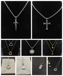 Vintage halsband svärd korsa tro hänge 18k pläterad läcker kedja minimalistisk enkel liten gud herrar bön religiös smycken gåva smycken med presentförpackning