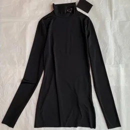 Magliette da donna 2024 Design Triangolo Emed Collo alto Manica lunga Fondo Top Maglione slim in cotone elasticizzato