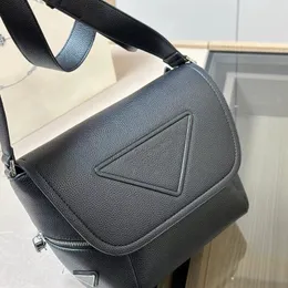 Tasarımcı Man Messenger Crossbody Bags Lüks deri siyah hafif yeni moda kadın çapraz vücut omuz çantası