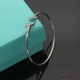 Pulsera Mujer 새로운 고급스러운 패션 여성 보석 스테인리스 스틸 오픈 커프 더블 T 뱅글 팔찌 골드 실버 장미 티파니티 IEED