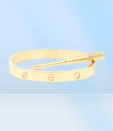 Manschettkärlek Bangle 18K Gold Fade Never Fade 1522 Storlek med dammväska med skruvmejsel Toppkvalitet Lyxvarumärke för flickvän Par5389015