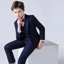 Flower Boys Wedding Suit Kids Pro przyjęcie Tuxedo Formal Blazer Dziecięce Dziecięce Pinao Performance Costume School Mundlid 2-16t 240116