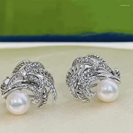 Orecchini a bottone Perla d'acqua dolce naturale Stile piuma Micro zirconi intarsiati Regalo di gioielli da donna con temperamento di alta qualità