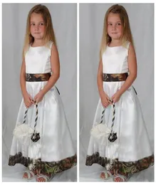 Vit med Camo Flower Girls Dresses For Country Wedding Cap Sleeve Jewel Little Girls Party Dress for Special Occasion Dress Gown5370295