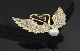 Elegante lega color oro cristallo trasparente di alta qualità e perla finta spilla carina per le donne spille animali adorabili gioielli6583889
