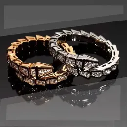 Anéis banhados a ouro 18K Anel Schlange ou anel de nó torcido bague anel feminino anillos serpentii banhado a prata Tamanho do anel 6 7 8 9 anel de banda Schmuck tamanho 8 presentes de anel por atacado