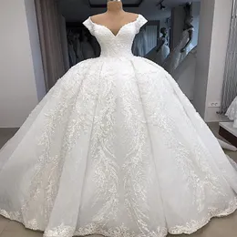 2019 Arabiska Dubai Plus -storlek Prinsessor Bollklänning Bröllopsklänningar V Neck Lace Applique Sweep Train Robe Abito Da Sposa Vestido de nov227b