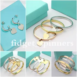 Fashion Designer Bracelet Women Heart Diamond Bracelet Letters Earrings With Dust Bag and Gift Box