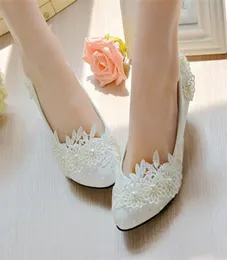 Cheap Stylish Pearls Flat Wedding Shoes For Bride 3D Floral Appliqued Prom High Heels Plus Size Pointed Toe Lace Bridal Shoes7938438