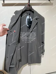 Designerskie kurtki męskie jesienne Kiton Technology Tkanina mieszana szara kurtka dla mężczyzny zwykłe płaszcze w stylu długie płaszcze w stylu
