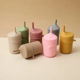Garrafa de água das crianças crianças copo de alimentação caneca tigela para bebê silicone dos desenhos animados cor talheres tumbler com palha 240117