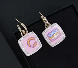 2024 Luxury Quality Charm Drop Earring med rosa färg i 18K guldpläterad har stämpelbox Square Form PS3812A