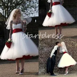 Kırmızı ve Beyaz 1950'ler Kısa Gelinlik Çay Uzunluğu Kabarık Gotik Gelin Elbise Strapless Rockabilly Bir Çizgi Tül Rustik Ülke Boho Gelinlikler 2024 Robe De Mariee