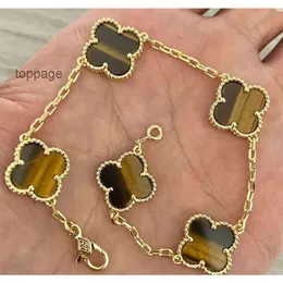 Bracciale Designer Van Four Leaf Clover Bracciale Bracciali firmati Cleef 2024 Van Clover Bracciale in oro 18 carati Love Bangle Ciondolo scintillante cristallo con diamanti Party Jewe