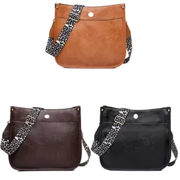 LU Women Carne On Hand Bag for Mini Keychian مع Zipper Crossbody Bag LL556