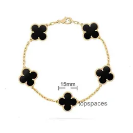 Tasarımcı Mücevher Cleef Van Four Leaf Clover Bileklik Van 4Four Yaprak Vanil Yonca Clefly Charm 6 Renk Bileklikler Bileklik Zinciri 18K Altın Kabuk Motherofpearl W için