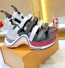 Mais recente Archlight Mulheres Sneaker Sandálias Sandália Plana Slides de Moda com Quatro Tiras de Couro de Bezerro Que Primavera