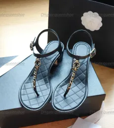 2023 امرأة جديدة مصمم حذاء مان شببر Lambskin Thong Sandal Leathe
