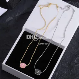 Chaîne en or collier de créateur breloque pendentifs simples collier avec boîte-cadeau paquet bijoux quotidiens