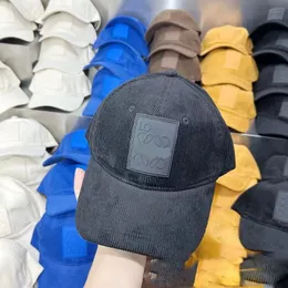 Cappellini da uomo firmati Cappelli estivi casual solidi da donna Classici Velluto a coste Moda Lettera Casquette Cappello da coppia versatile