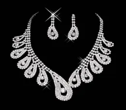 Neues, günstiges Bling-Kristall-Brautschmuck-Set, versilberte Halskette, Diamant-Ohrringe, Hochzeitsschmuck-Sets für Braut und Frauen, Brautschmuck Acc2743279