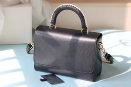 デザイナーバッグミディアムハンドバッグエンボス加工されたレザートートバッグショルダーバッグ斜めの財布