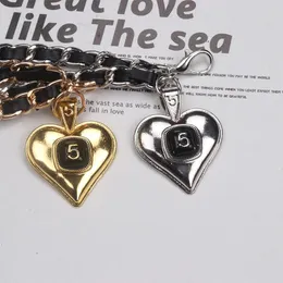 أحزمة ملحقات سلسلة الخصر السيدات Mini Metal Heart 5 سلاسل زخرفية الفتيات