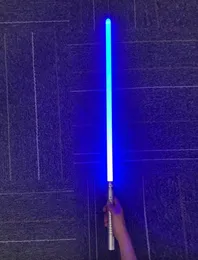 75cm Lightsaber RGB 7 Färger Ändra metallhandtag Laser svärd Tungt duellerande ljudlätt kollision Misfärgning Cosplay Props 220613556139