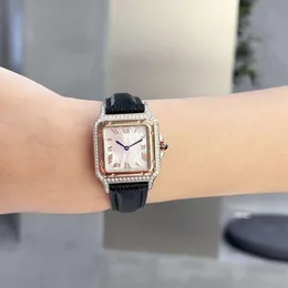 Pantthere Womenwatch İzle Kadın Tasarımcı Diamond Montre Pahalı Saatler Orijinal Kalın 6mm Yüksek Kaliteli Kuvars Carter Hollwatch Kutu N1bp