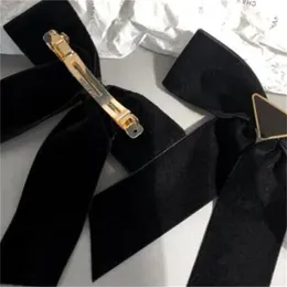 Lyxiga barn Bow Barrettes Fashion Designer Beauty Velvet Hairpin Sweet Sweet Hair Clips Luxury Hairlips Classic Letter Hairpin Hair Jewelry