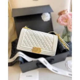 Borse in puro stile scozzese con diamanti neri Borsa di design Borsa semplice Moda classica Moderna ed elegante Borsa di vendita Borse bo Con tutto AAAAA