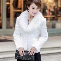 Меховые женские куртки, короткая белая куртка из искусственного меха, новая осенне-зимняя корейская мода, тонкое пальто с воротником из лисьего меха, шерстяное пальто