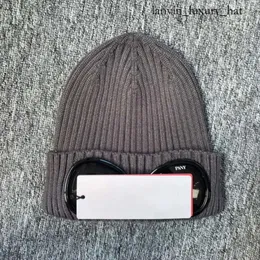 Kapelusz CP Zimowe szklanki kapeluszowe Zniszczona Dzienniki Kamienie Island Cap Beanie CP Comapny Hip Hop Knitted Gruby polarowe ciepło dla damskiej męskiej firmy CP Company Białe Fox Caps 6165