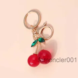 Nyckelringar Ny Crystal Cherry Keychain Creative Fruit Key Chain Cute Girl Ring Chains Women Men Handbag hängsmycken MNWJ