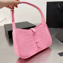 Designer Luxusmode Damen Leder Halbmond Mode Einkaufstasche Handtaschen Knödel Klassische Achseltasche Tragbare weibliche Handtasche New Star Bags