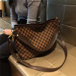 Women Bag Luxury Handväskor Designer 3A Hög kapacitet axelväska damer Messenger Bag Fashion Classic plånbok Koppling Mjuka läder Kopplingsväskor Handväska 7215 AAAAA