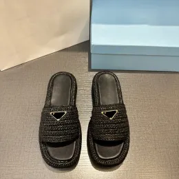 Lüks Prad Sandale Flip Flops tığ işi platform slip-on üçgen plaj tazz terlik tasarımcısı ayakkabı katır sandal kadın rs düz saman siyah beyaz ayakkabı adam 76