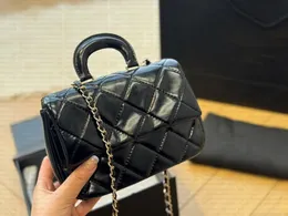 Fashionable CF Handle Bag Women Large Capacity Crossbody Bag with Diamond Pattern Retro Oil Wax Sheepskin Designer Chain Bag