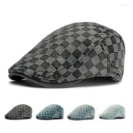 BERETS CAP Women Checkerboard tvättade denim basker män brittiska framåt Sboy Caps för förare Ivy Hat Gorro Hombre Boina