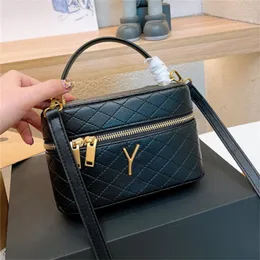 2024 mulher cosméticos sacos de ombro crossbody designer saco luxo bolsa senhora diamante cruz corpo couro 5a