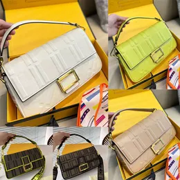 10Aマルチカラーレディースバゲットショルダーバッグデザイナーハンドバッグ財布エンボスレタークロスボディバッグトップ